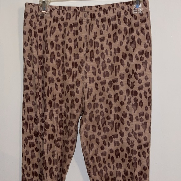 🌹ANTHROPOLOGIE LEOPARD WAFFLE LEGGINGS - Picture 4 of 8